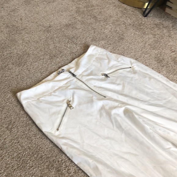 NWT I AM GIA White and Black Mesh Knee Pants - Picture 3 of 7